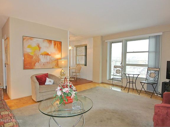 3rd image of 80 La Salle St APT 18G