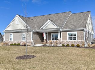 N65W15958 Fox Meadow Dr, Menomonee Falls, WI 53051