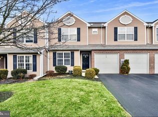 102 Peregrine Ln, Hummelstown, PA 17036