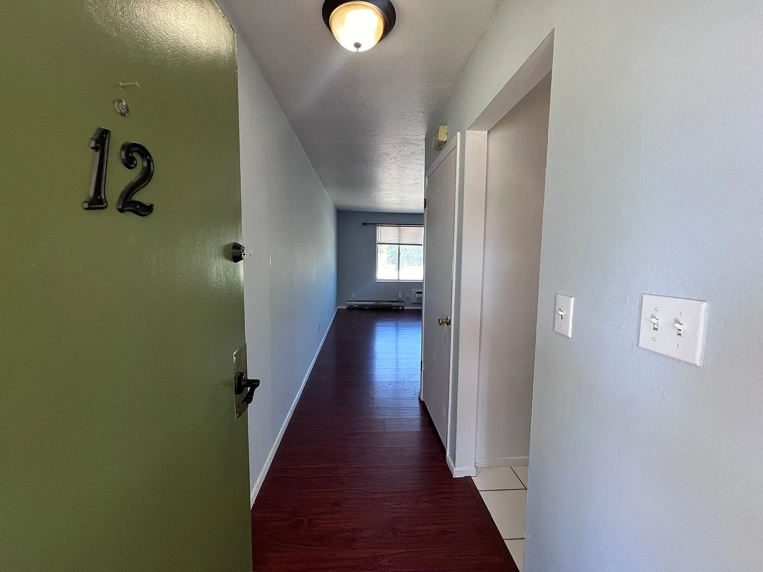 2 bed, 700 sqft, $1,050 — Photo 4