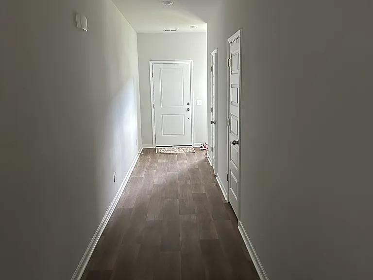 256 Agrarian Ave — Photo 2