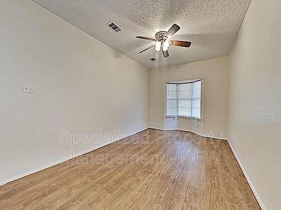 5th image of 621 Harrisdale Ave