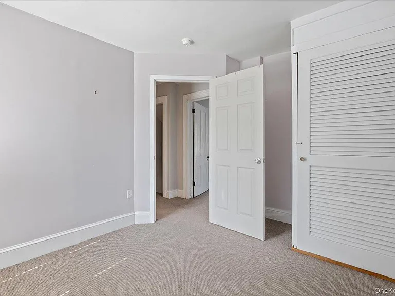 13 Cherry Ave — Photo 12