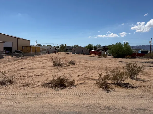 5470 Maricopa Dr, Topock, AZ 86436