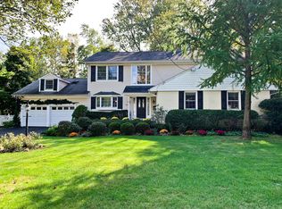 250 Brookmere Ct, Ridgewood, NJ 07450