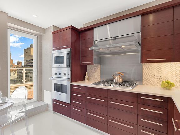 4th image of 650 Park Ave APT 19B