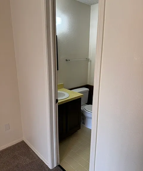 2410 Oakridge Dr — Photo 14