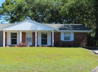 398 Oakland Cir NW, Fort Walton Beach, FL 32548