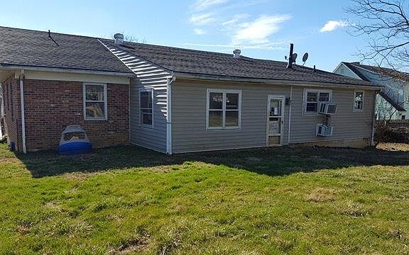2nd image of 161 Winding Way Dr