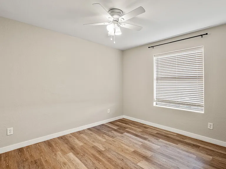 1205 W Roosevelt St #1231 — Photo 9