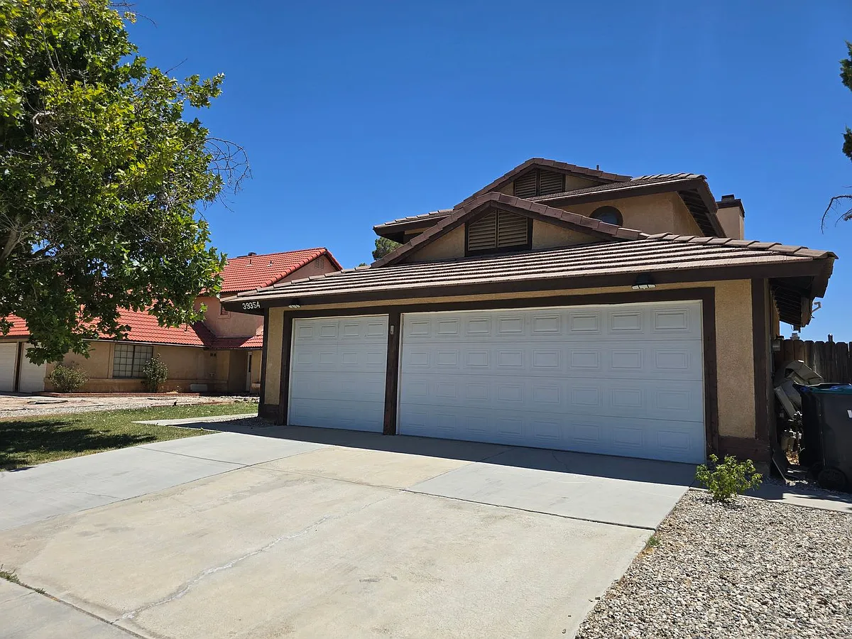 Building Photo - 39354 Longhorn Ct