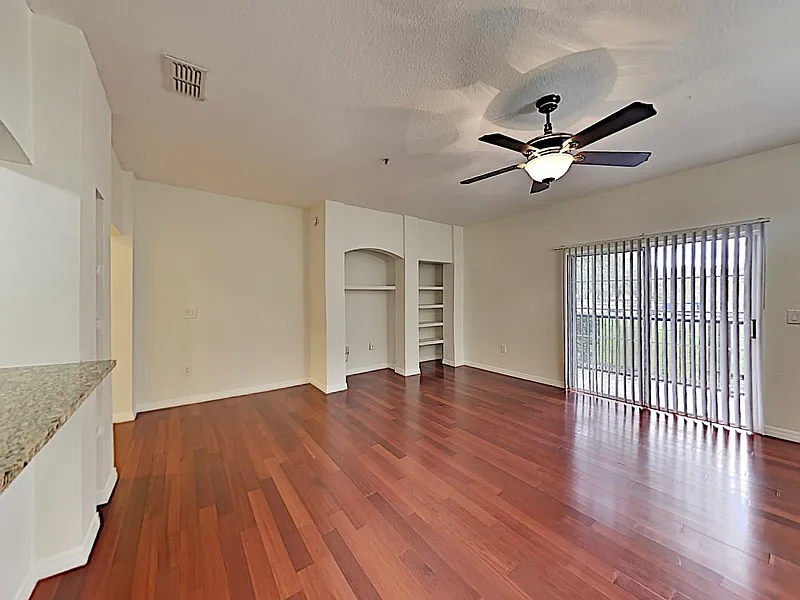 2 bed, 2.0 bath, 1242 sqft, $1,799 — Photo 4
