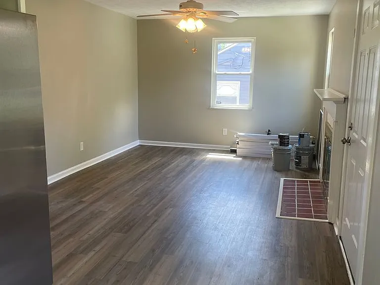 410 W Young High Pike — Photo 5
