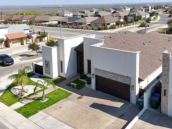 3rd image of 613 Puerta Del Sol Dr