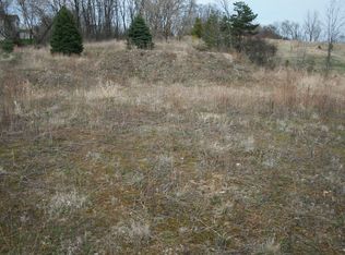 558 Sarah Ln, Cedarburg, WI 53012