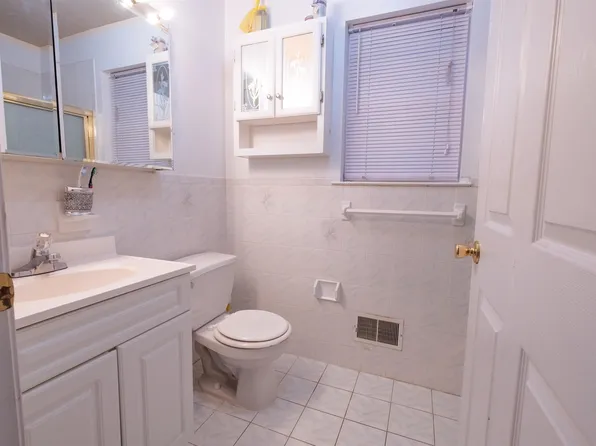 88 West 21st Street image 8 of 19