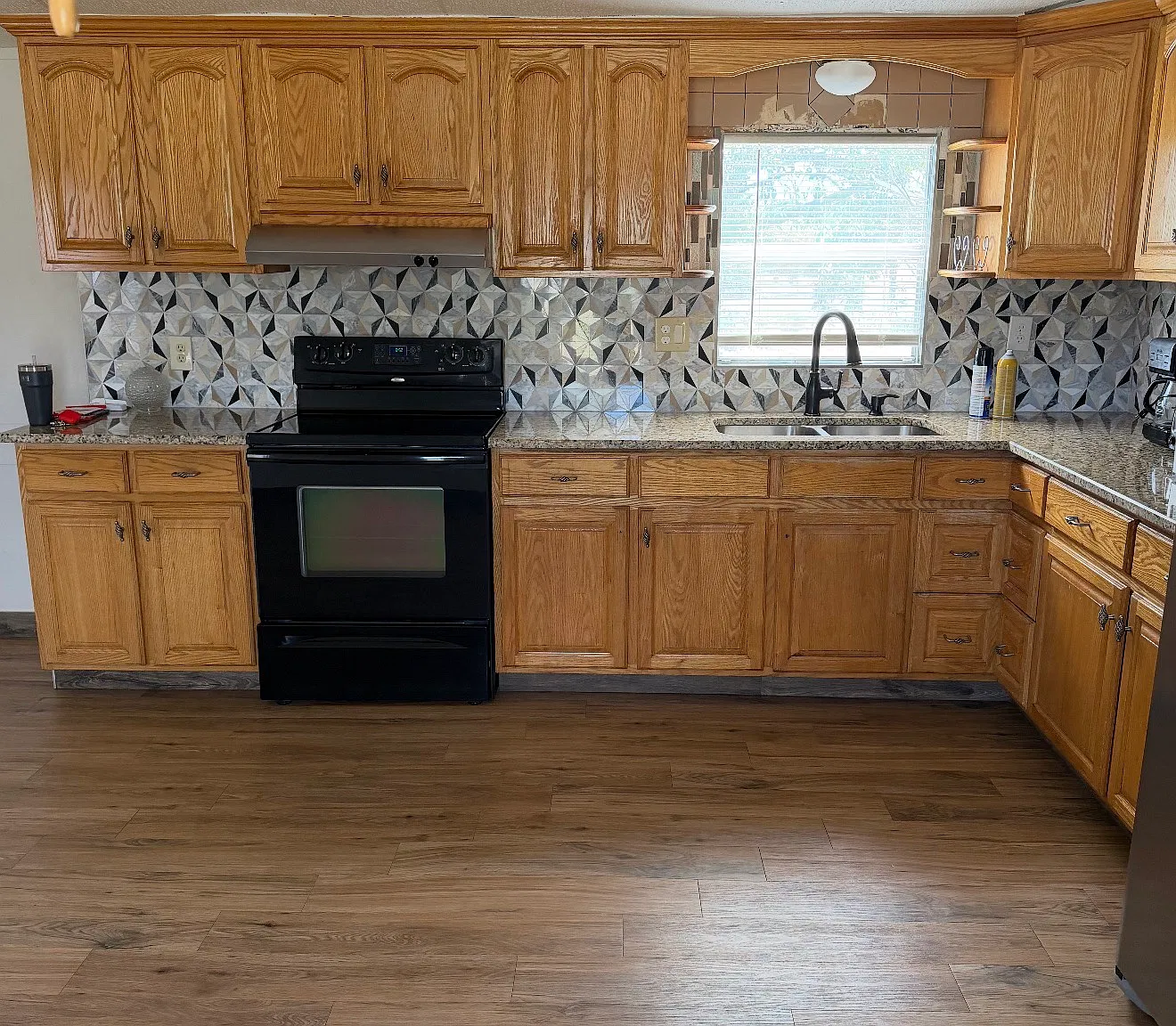 3 bed, 1216 sqft, $1,200 — Photo 2