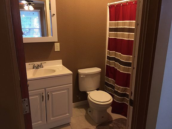3rd image of 2855 Iowa St