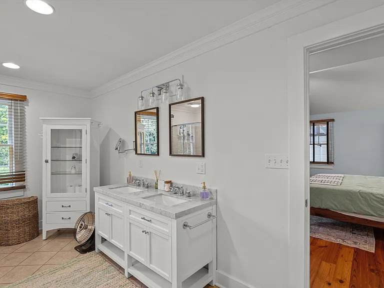 2509 Bellevue Ave — Photo 27