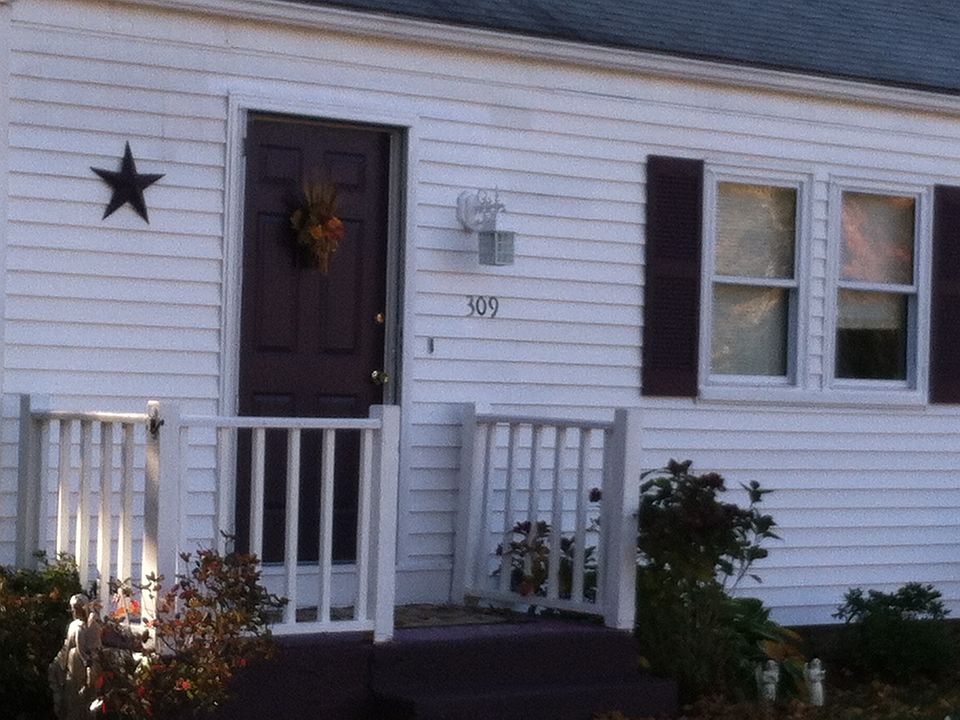 2nd image of 309 S Main St