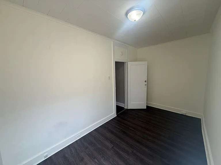 113 W Main St — Photo 1