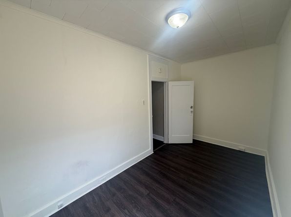 113 W Main St