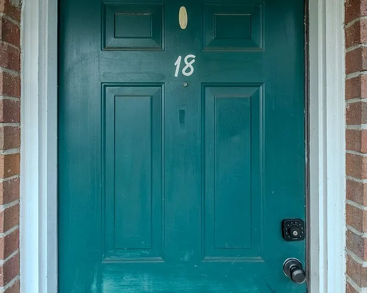 100 Woodstone Dr #18 — Photo 2