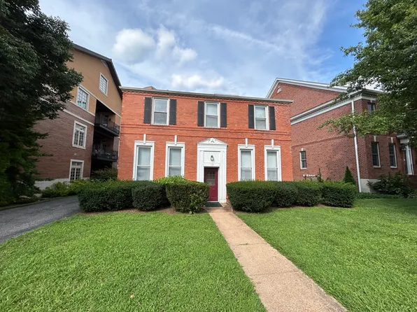 15 Brighton Way #1, Saint Louis, MO 63105