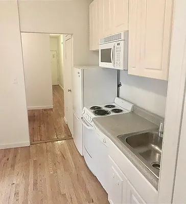 Rented by Bond New York | media 14