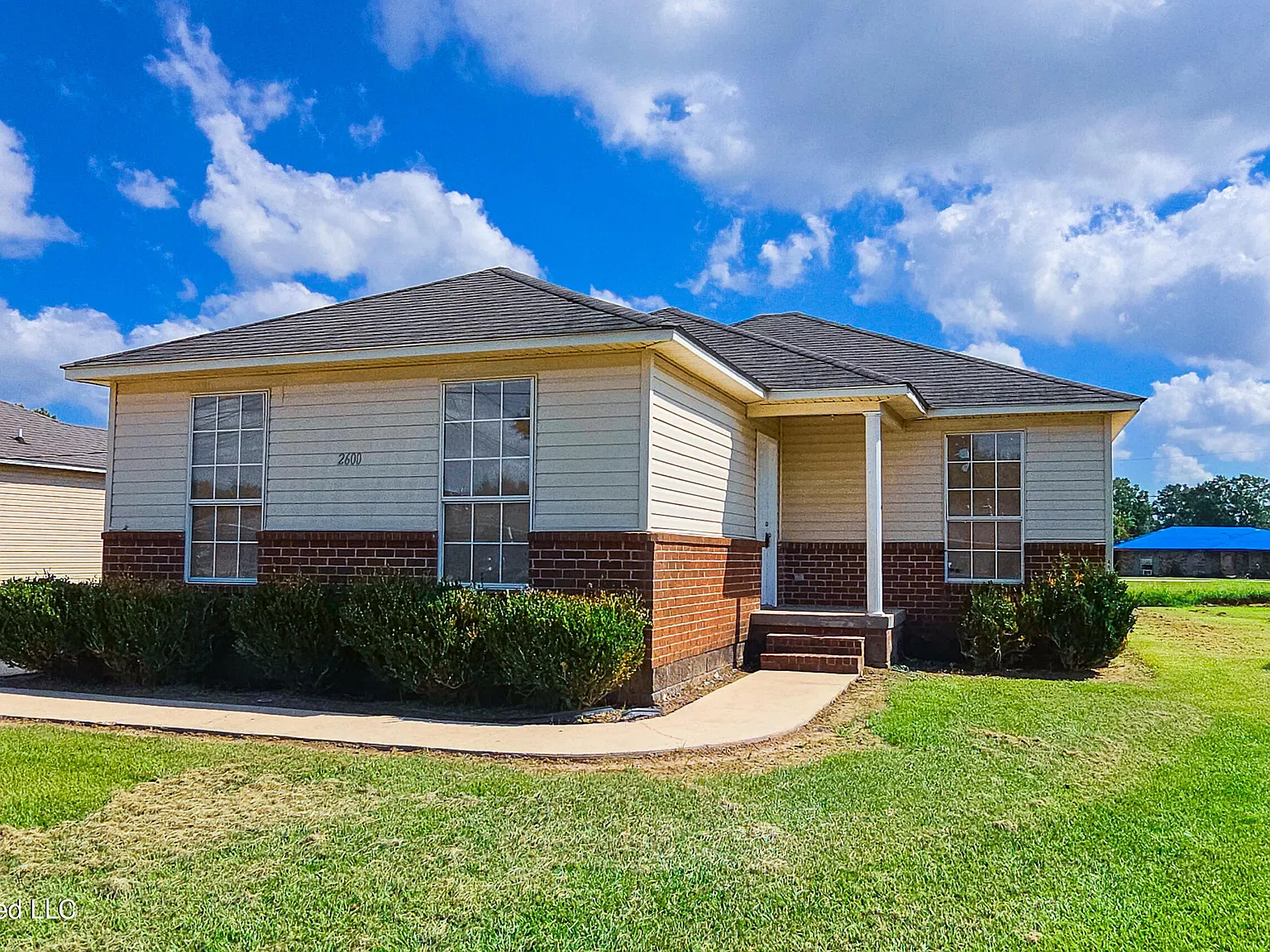 4 bed, 2.0 bath, 1210 sqft, $1,600 — Photo 1