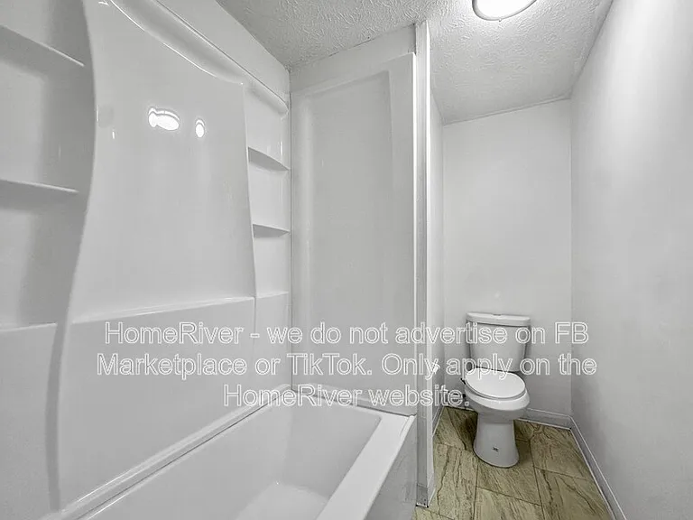 633 Sandys Ln SE — Photo 12