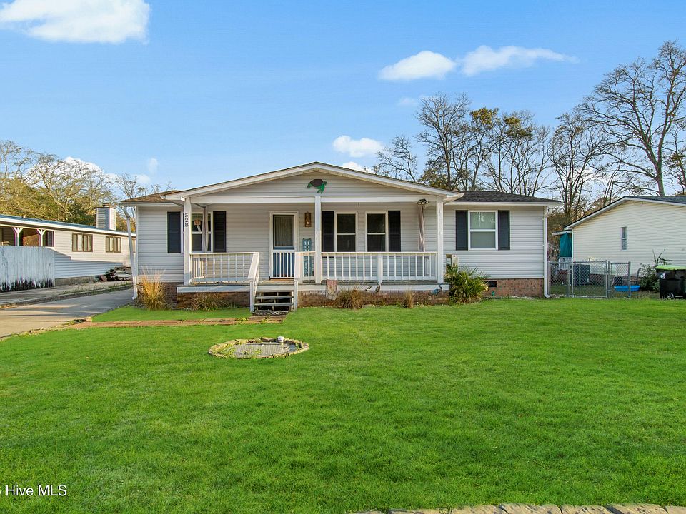 1st image of 528 Live Oak Drive
