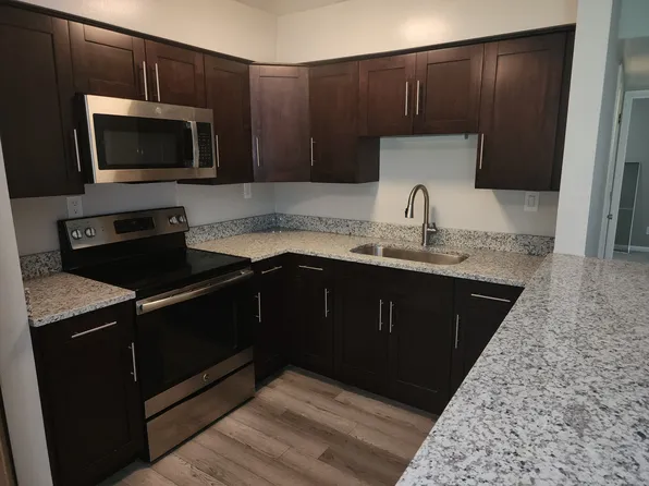 325 Ashlawn Dr #6, Norfolk, VA 23505