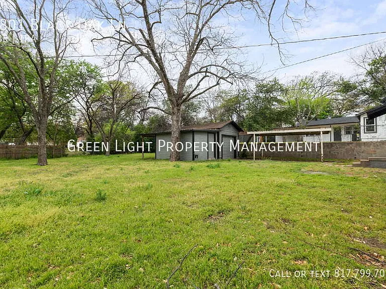 4801 Black Oak Ln — Photo 21