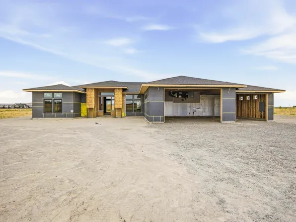 8402 Axil Ln, Pasco, WA 99301