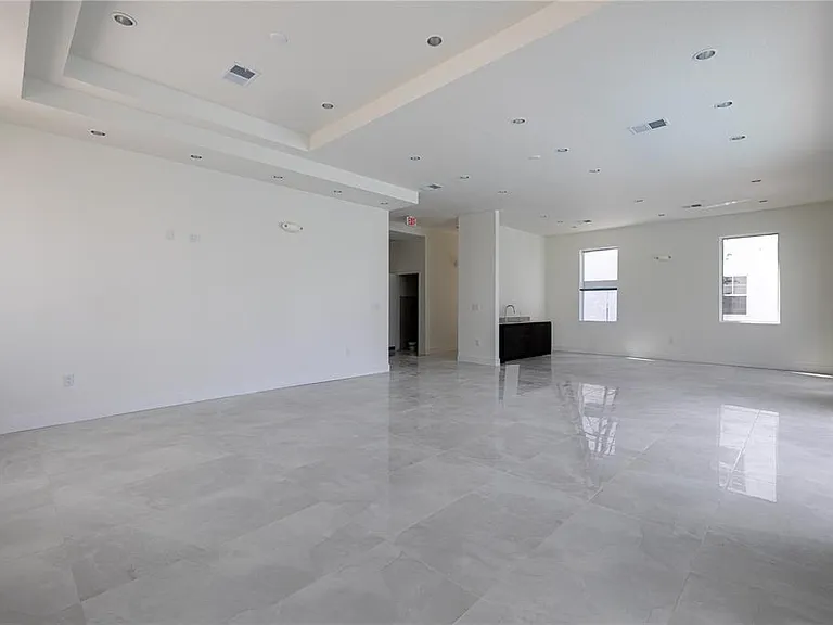 Millenia Park Blvd — Photo 19
