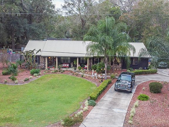 5th image of 105 Thicket Ln