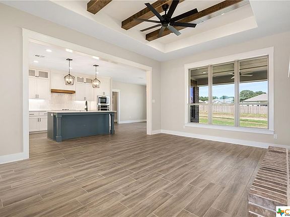 5th image of 5242 Camargue Dr