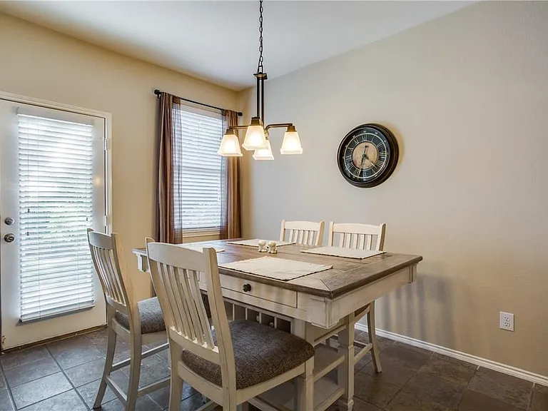 2808 Cypress Point Dr — Photo 10