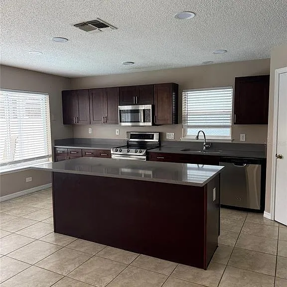 14235 Sun Bay Dr — Photo 5