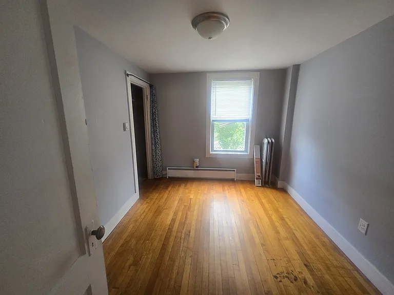 87 Lincoln St #2 — Photo 4