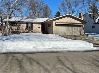110 Circle Dr, Marshall, MN 56258