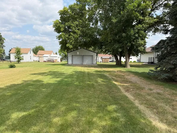 512 Oak Ave N, Maple Lake, MN 55358