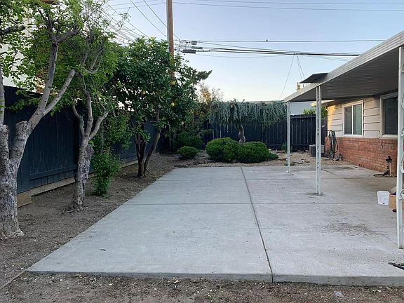 3rd image of 35 La Vonne Dr