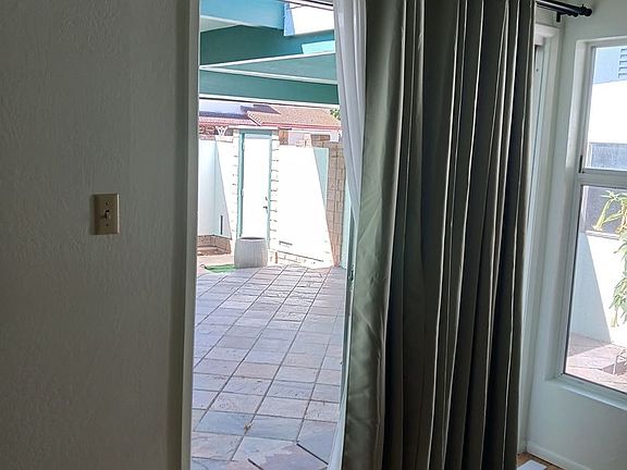 3rd image of 1111 McClaren Dr