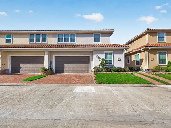 9 W Oaks Dr, Houston, TX 77058