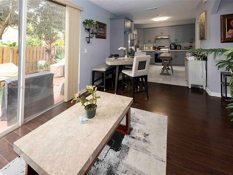 873 NW 135th Ave — Photo 5
