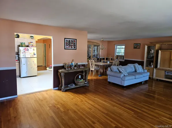 638 May Street, South Hempstead, NY 11550