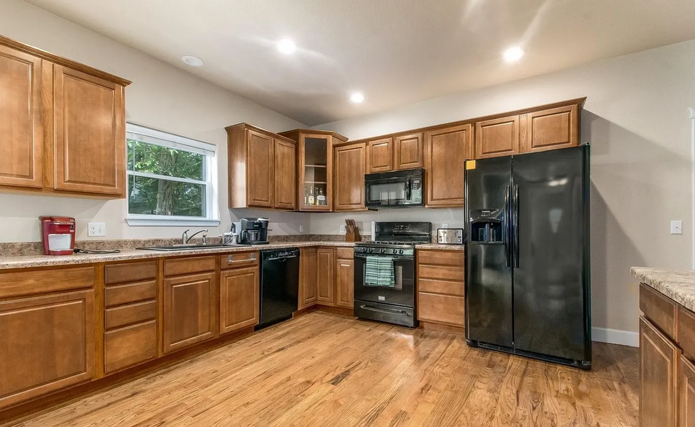 823 N Royer St — Photo 4