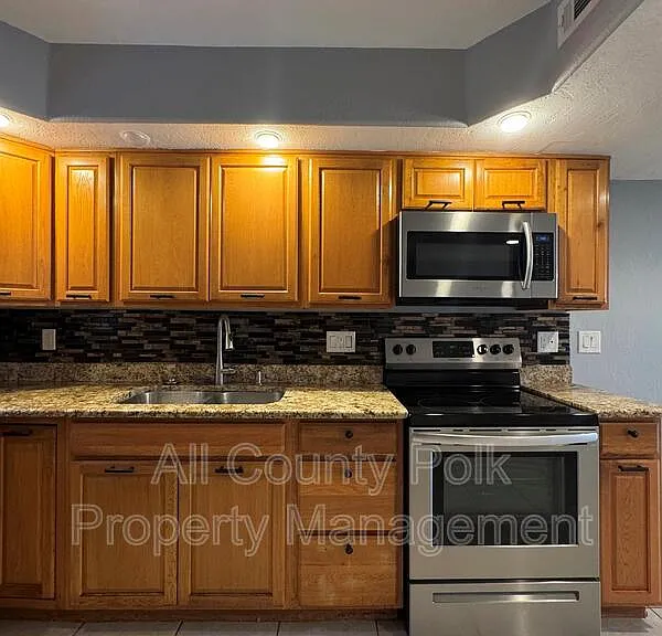 1836 N Crystal Lake Dr N #3 — Photo 3